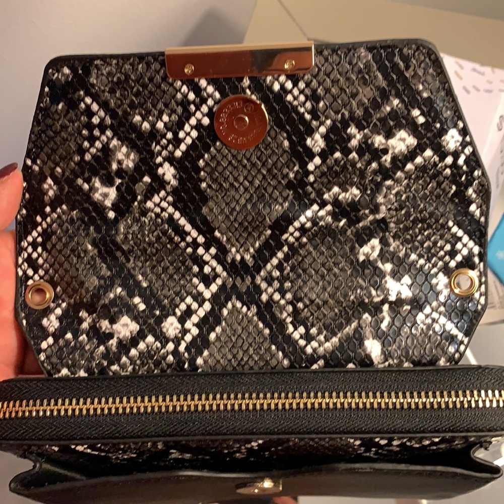 Purse - Picture 5 of 7